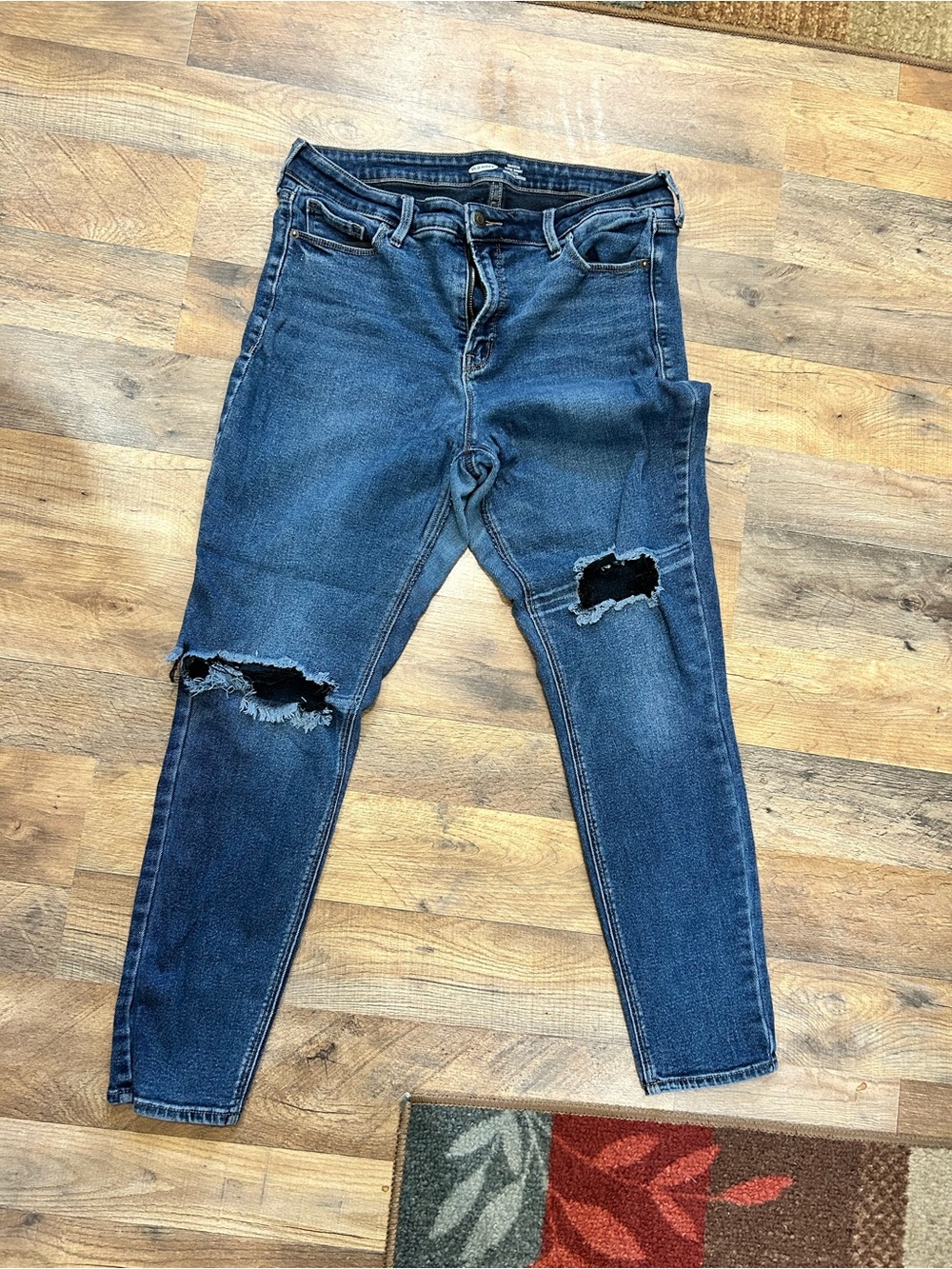 Old Navy Rockstar Super Skinny High Rise Distressed Jeans Size 14